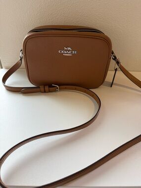 COACH Jamie Camera - tan? Pebbled Leather Camera Bag in Saddle